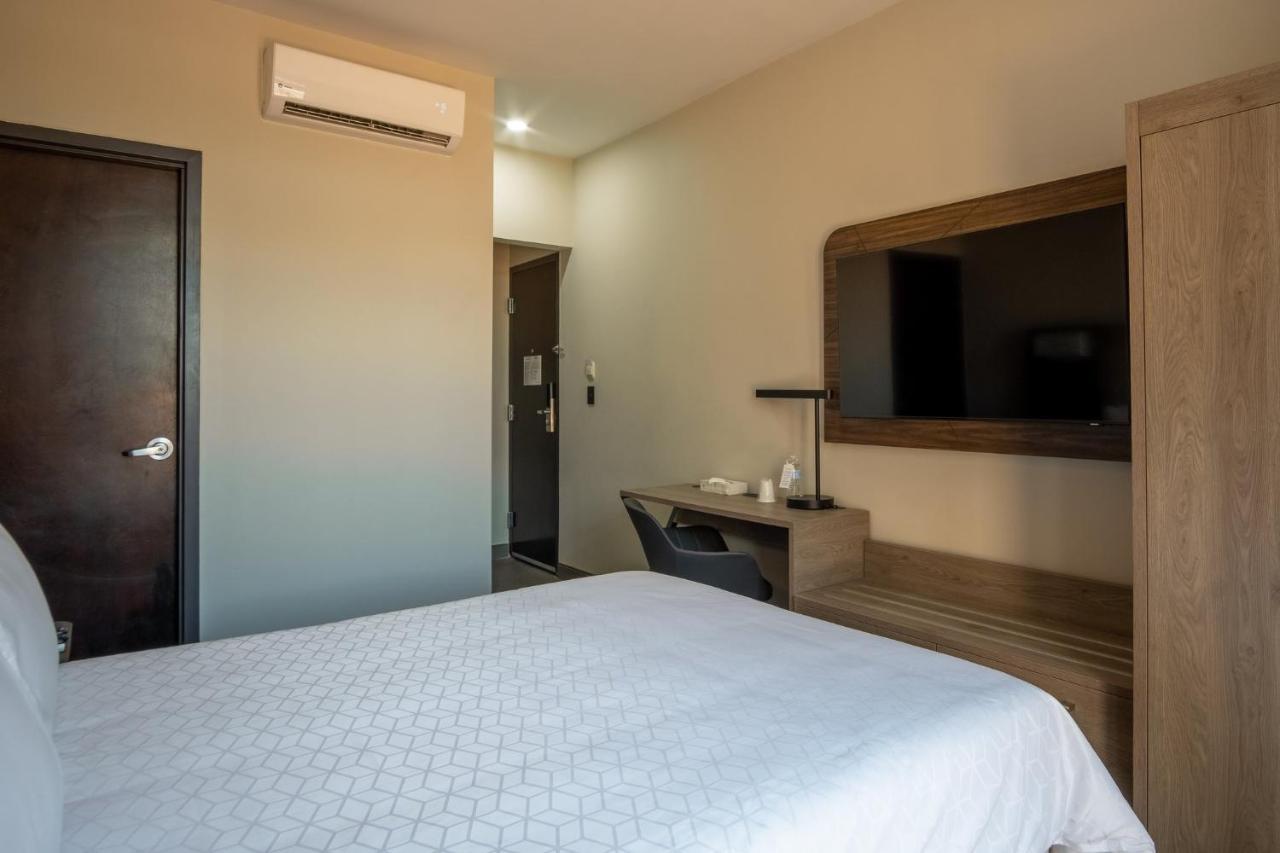 Holiday Inn Express Morelia Centro Historico Exterior photo